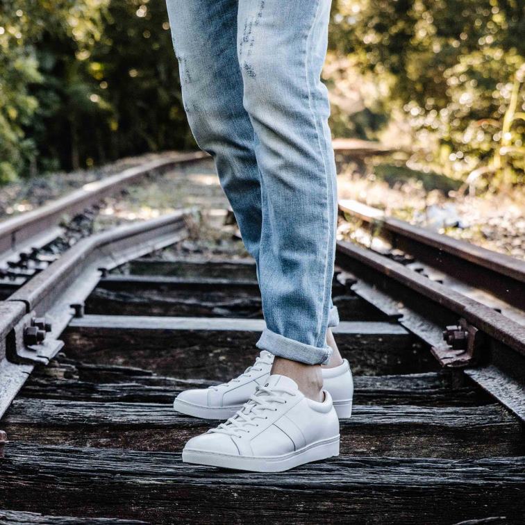 Bared Footwear menn lede V20X25 joggesko i hvitt skinn